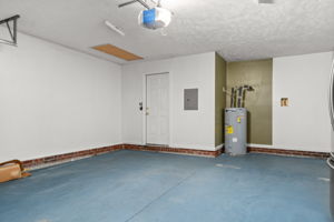  Photo 33