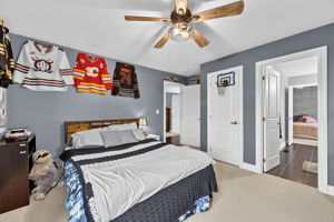  Photo 48