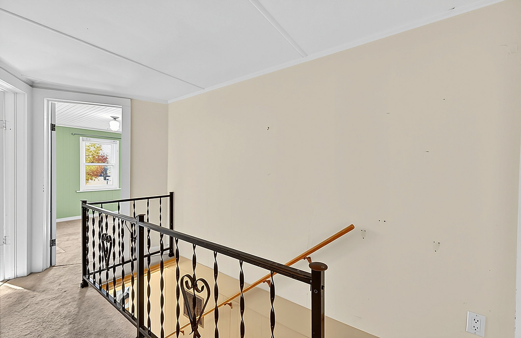  Photo 44