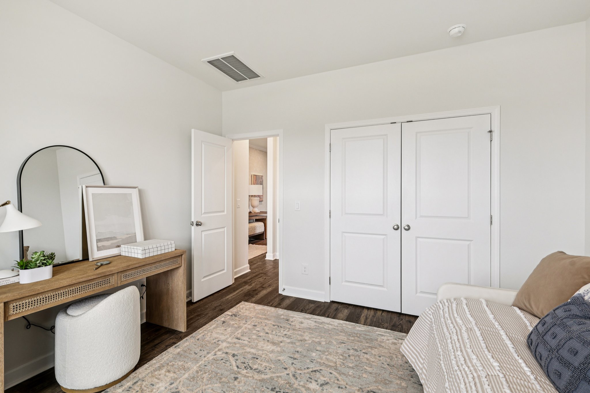 1900 Hildebrand Ln-S0212-025.jpg