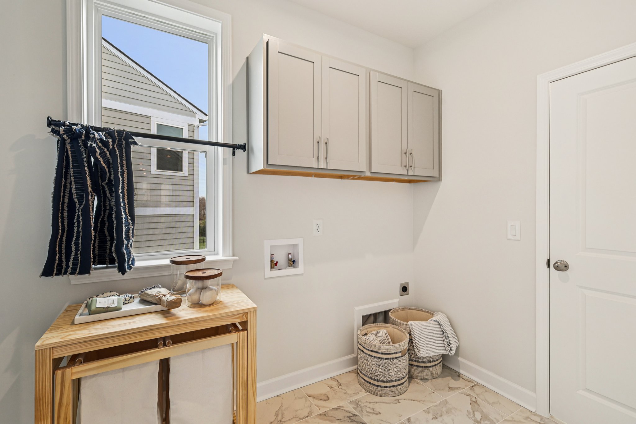 1900 Hildebrand Ln-S0212-029.jpg