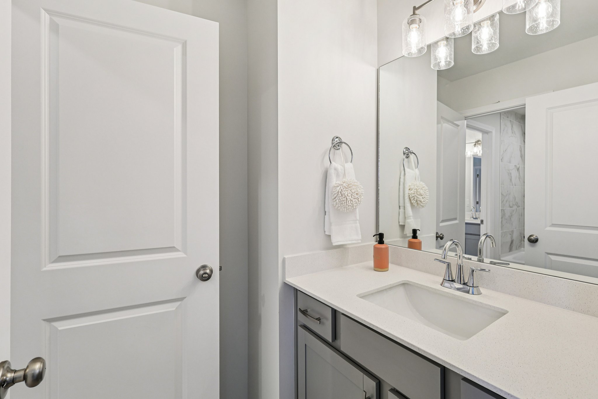 1900 Hildebrand Ln-S0212-050.jpg