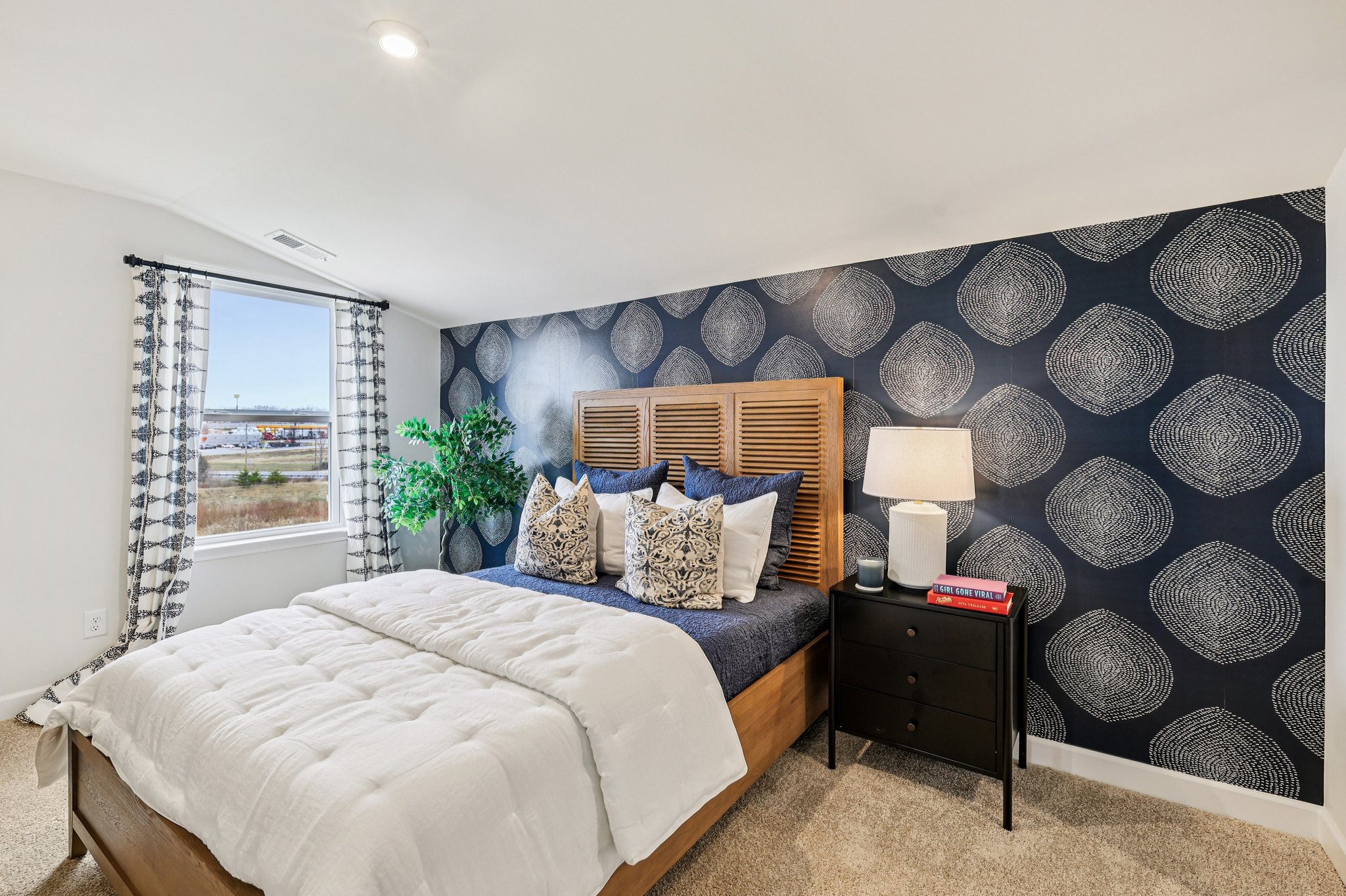 1900 Hildebrand Ln-S0212-057.jpg