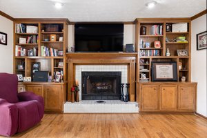 Built-in bookshelves!