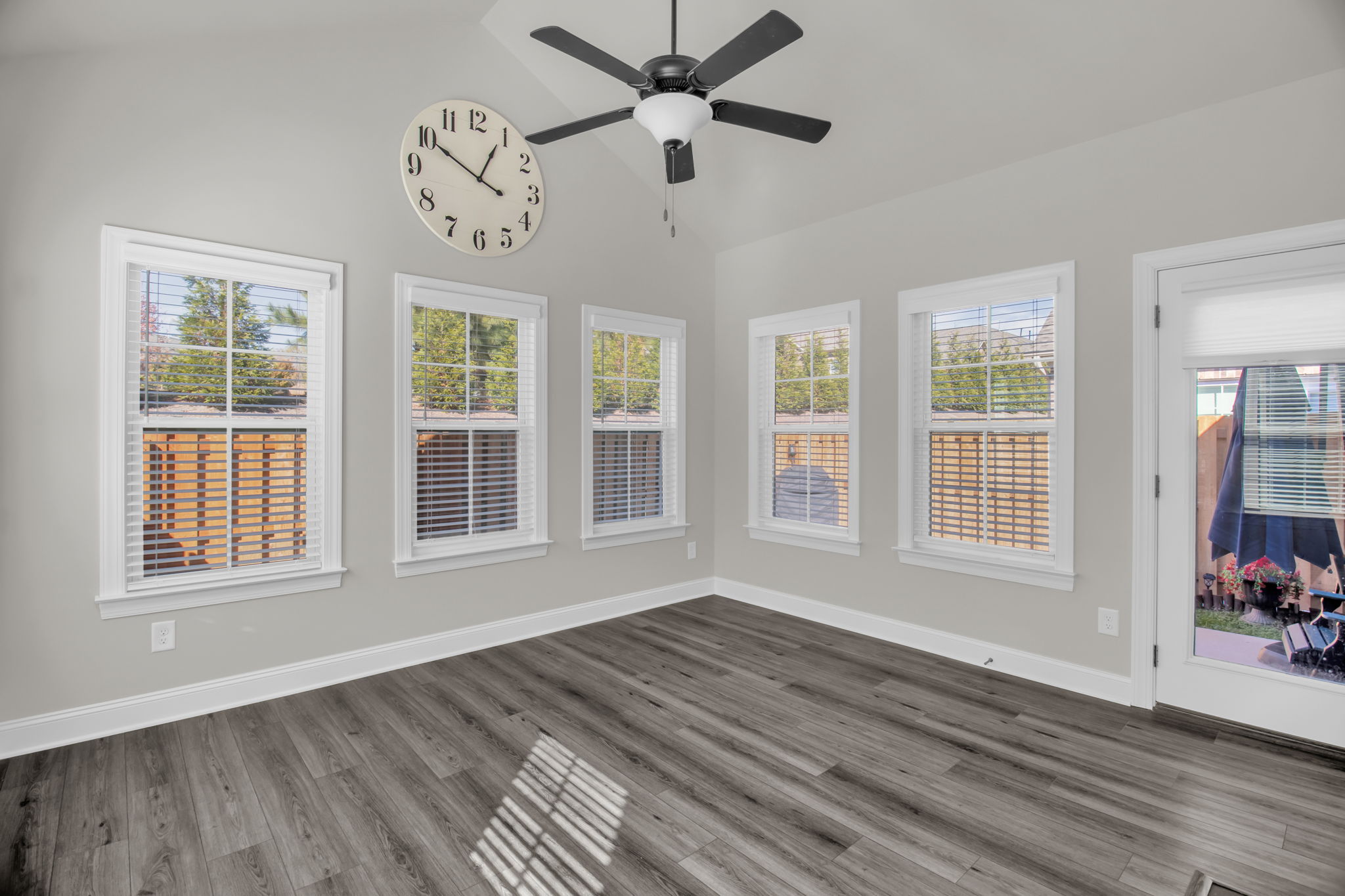 1901 Friedberg Village Dr-18