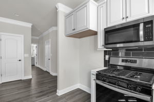 1901 Friedberg Village Dr-9