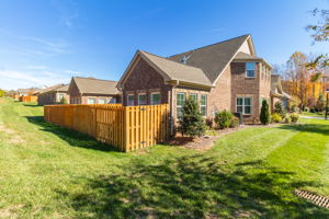1901 Friedberg Village Dr-39