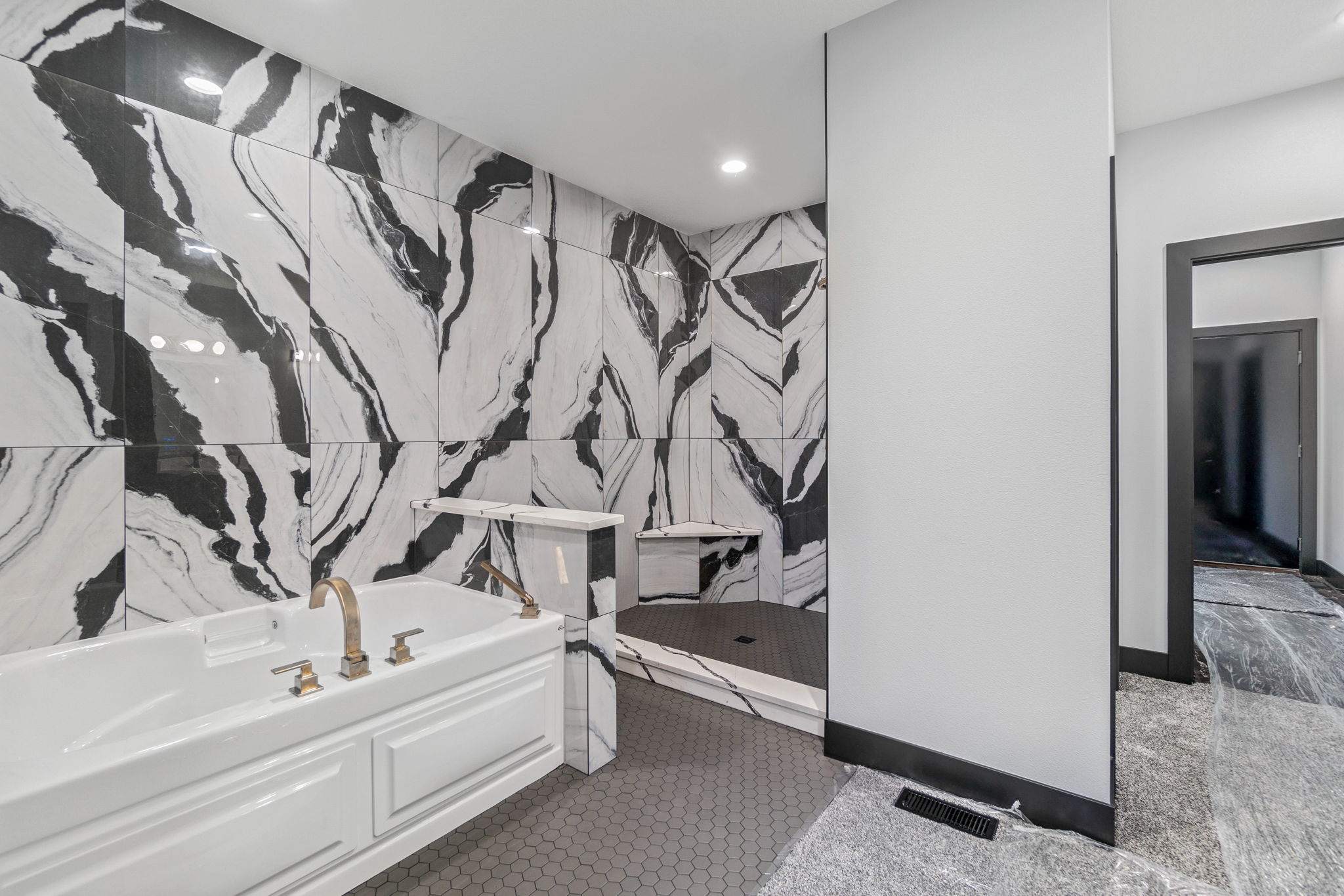 1901 Green Creek Rd, Cedar Falls, IA 50613, USA Photo 15