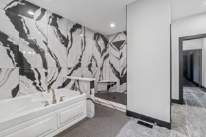 1901 Green Creek Rd, Cedar Falls, IA 50613, USA Photo 14