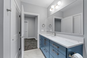 1901 Green Creek Rd, Cedar Falls, IA 50613, USA Photo 19