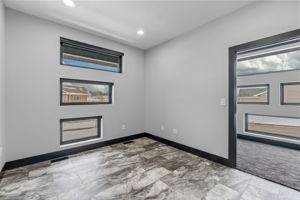 1901 Green Creek Rd, Cedar Falls, IA 50613, USA Photo 9