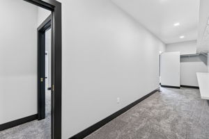 1901 Green Creek Rd, Cedar Falls, IA 50613, USA Photo 13