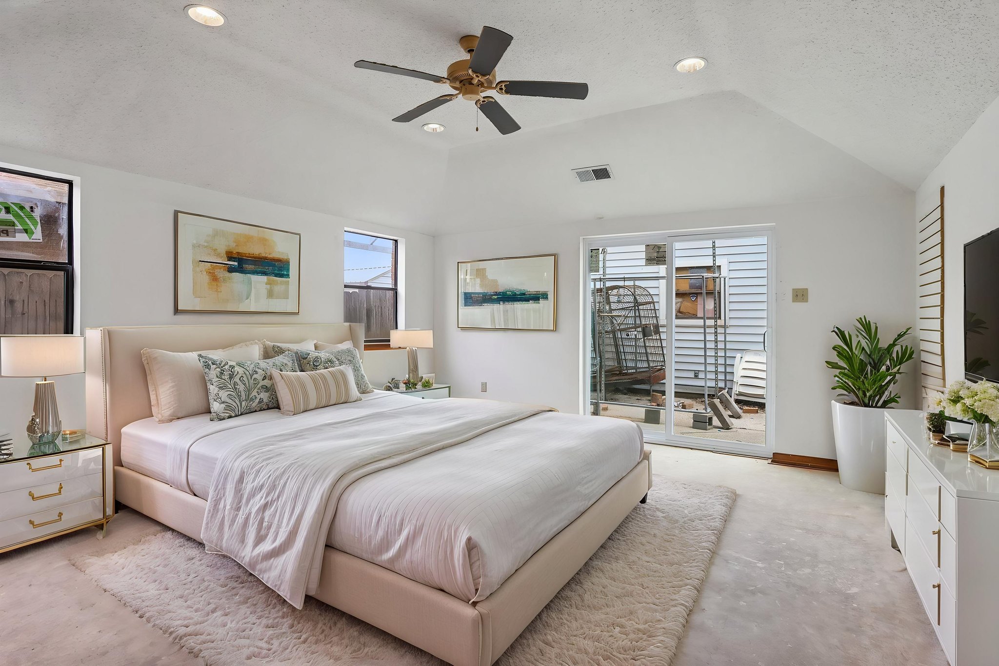 007 virtually staged.jpeg