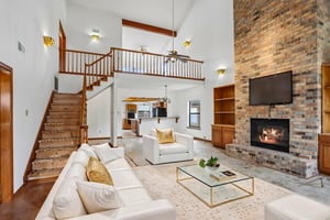 003 virtually staged.jpeg