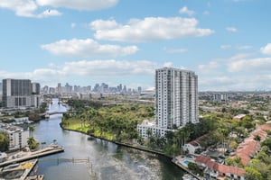NW S River Dr 16B-030.jpg
