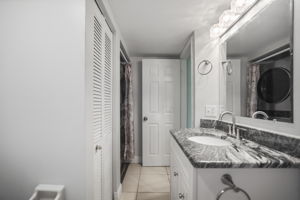 Bathroom 2 - 495A9966