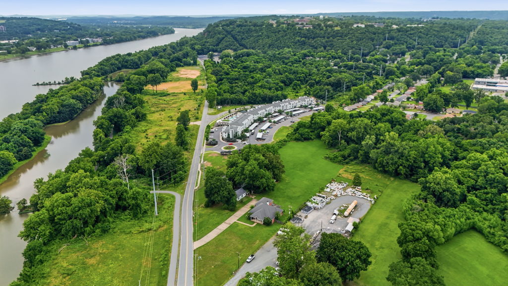 Land real estate media in North Little Rock, Arkansas by Avery & Bryant
