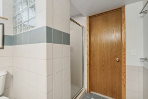  Photo 40