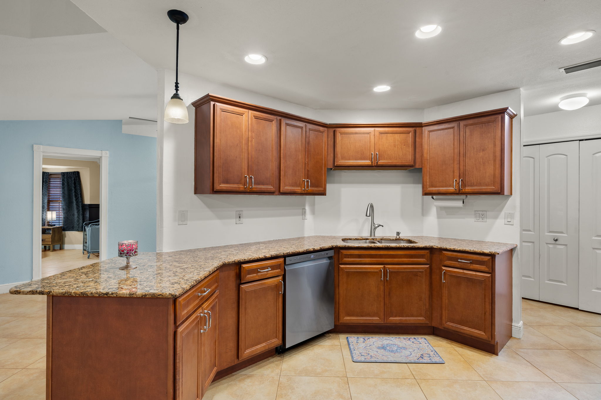 Kitchen 2 of 3