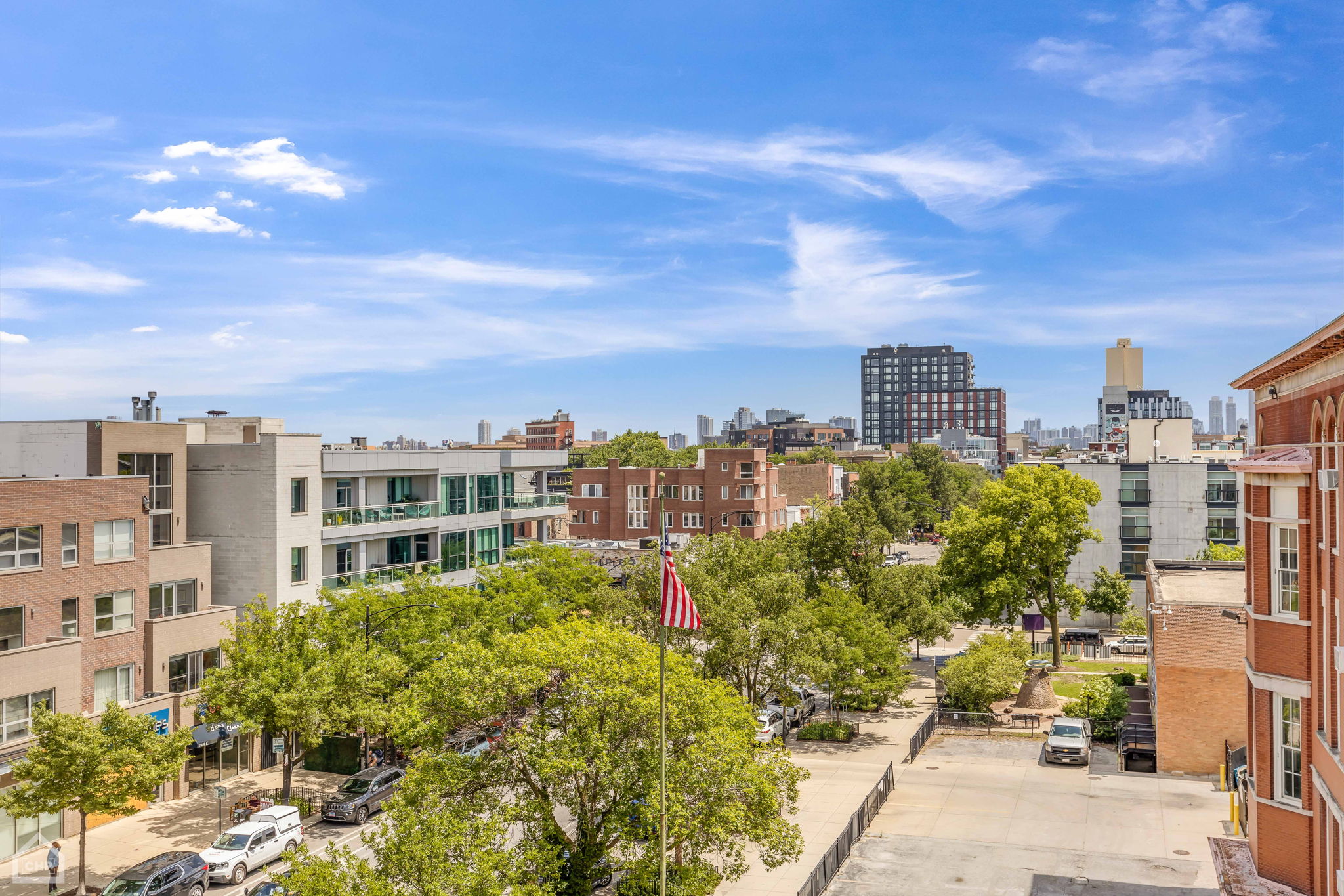 1901 W Division St 2S_003