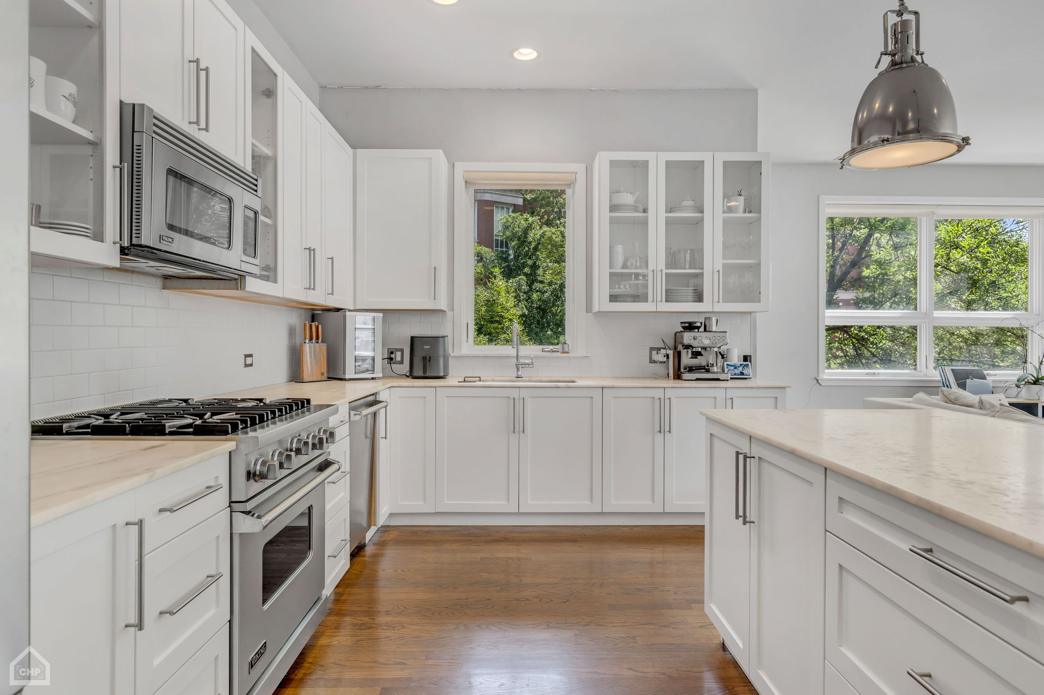 1901 W Division St 2S_015