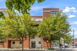 1901 W Division St 2S_002