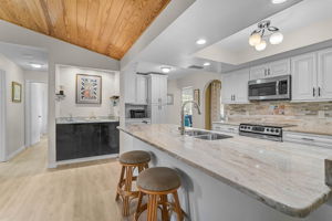 19010 McGrath Cir-25