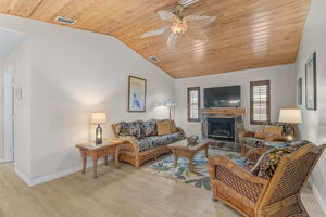 19010 McGrath Cir-34