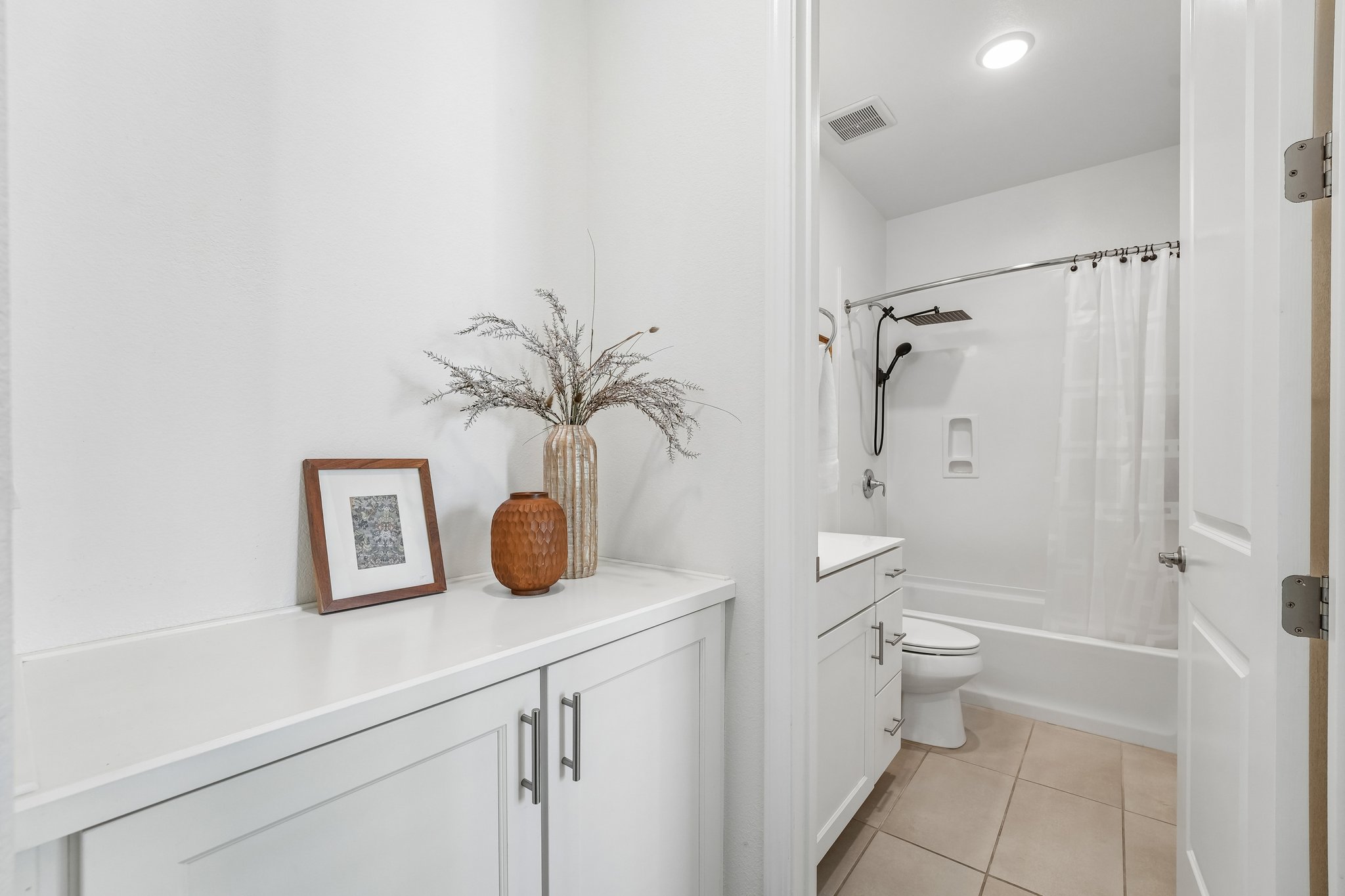 1902 Shasta Ln-S3108-055.jpg
