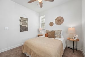 1902 Shasta Ln-S3108-054.jpg