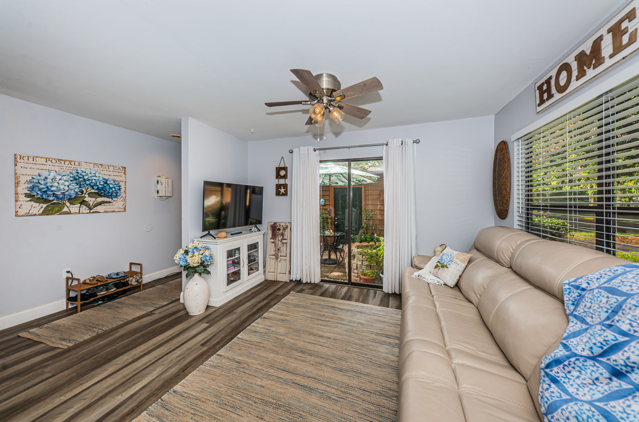 Living Room2