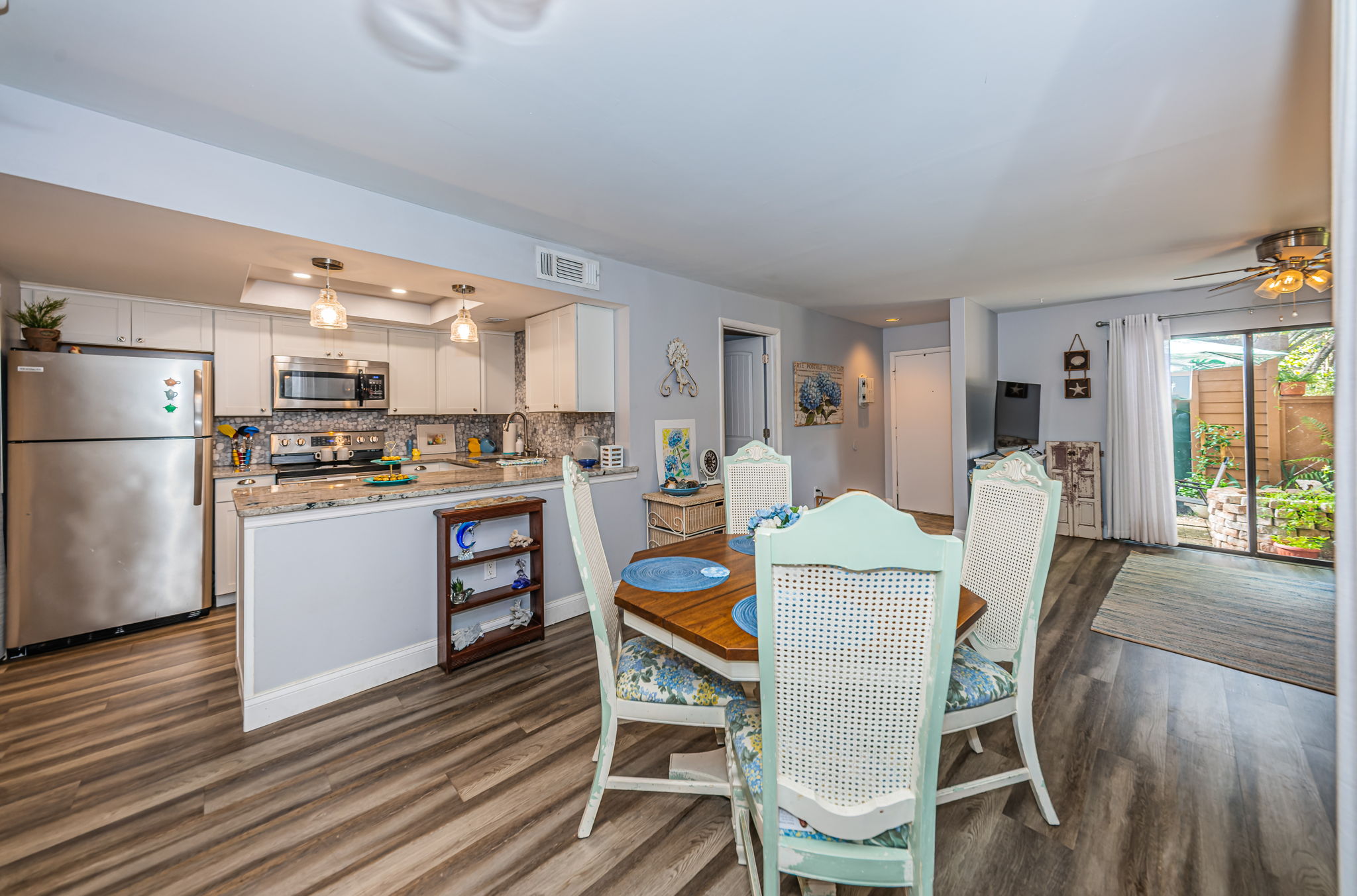 Dining Room4