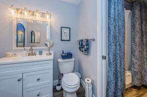 Bathroom1b