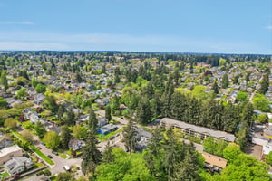 N Oakes St C-S0105-056.jpg