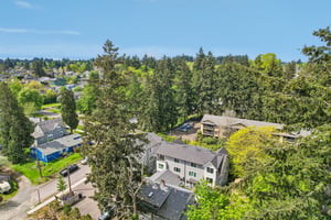 N Oakes St C-S0105-057.jpg