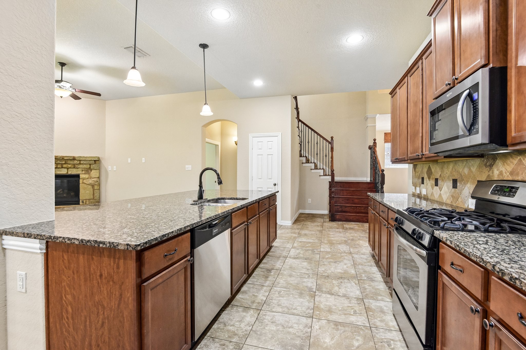 Roaring Fork-S1806-015.jpg