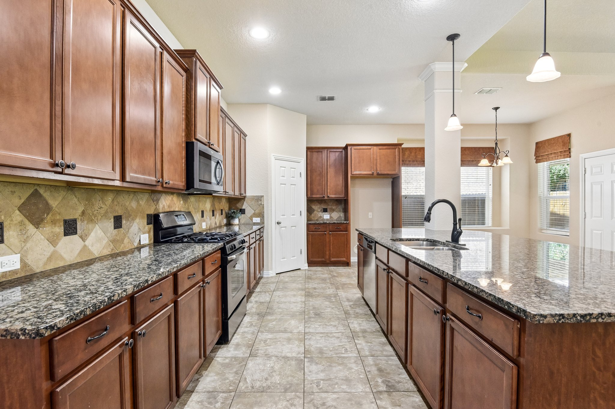 Roaring Fork-S1806-016.jpg