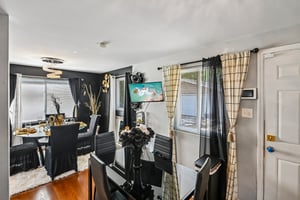 Anthony Ave-S3009-017.jpg