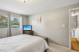 Anthony Ave-S3009-022.jpg