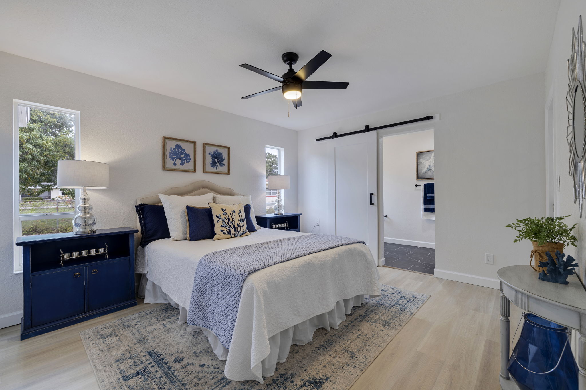 AB3_1904 Rainbow Dr-18