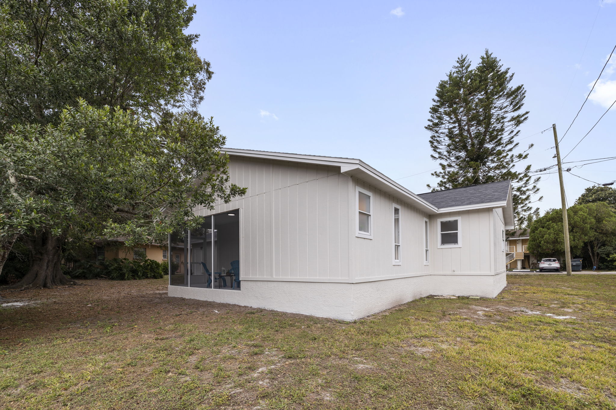 AB3_1904 Rainbow Dr-34