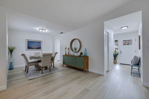 AB3_1904 Rainbow Dr-11