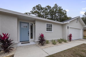 AB3_1904 Rainbow Dr-4