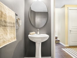  Photo 44