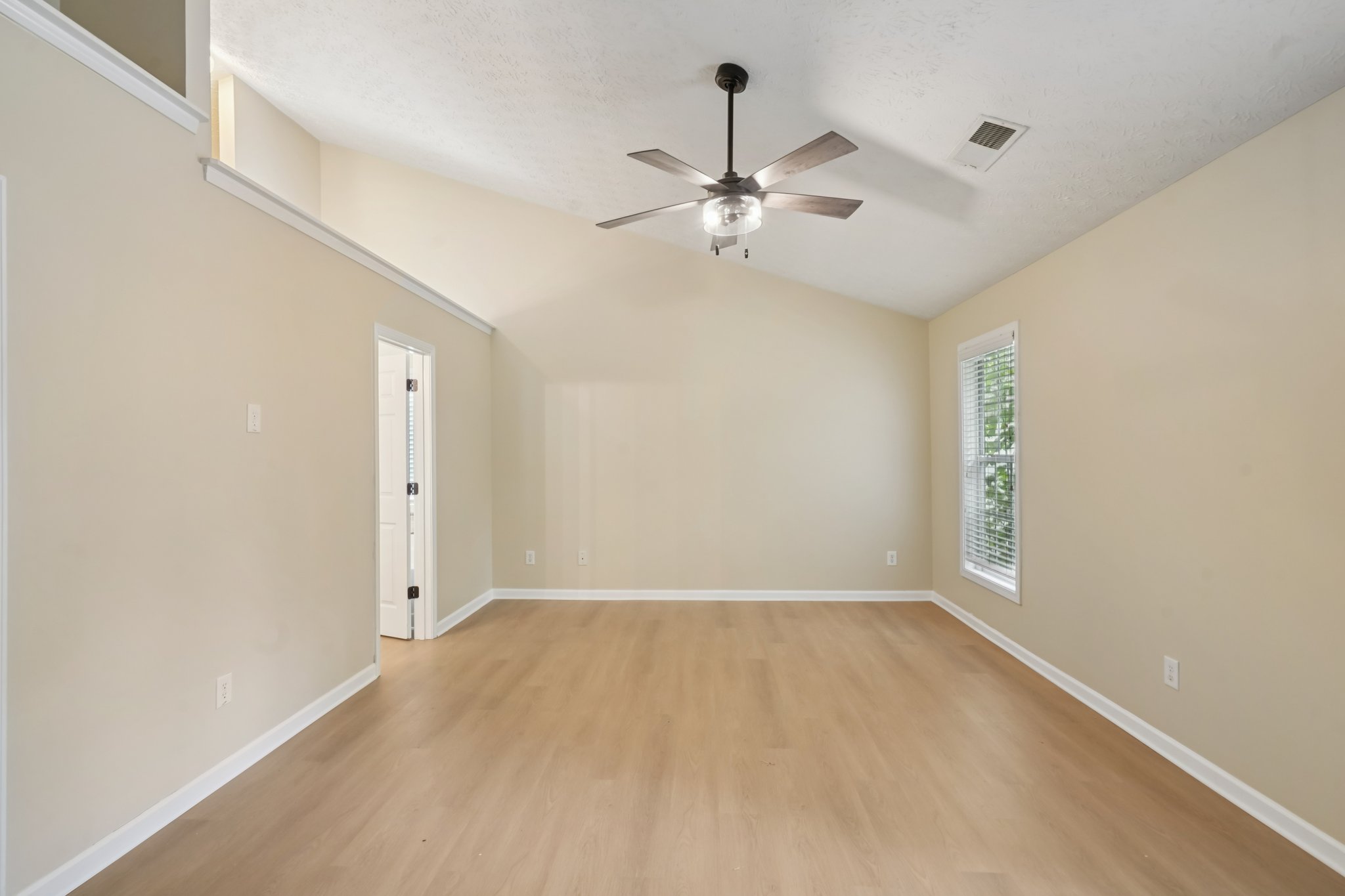 Cedar Walk Ln-S1010-025.jpg