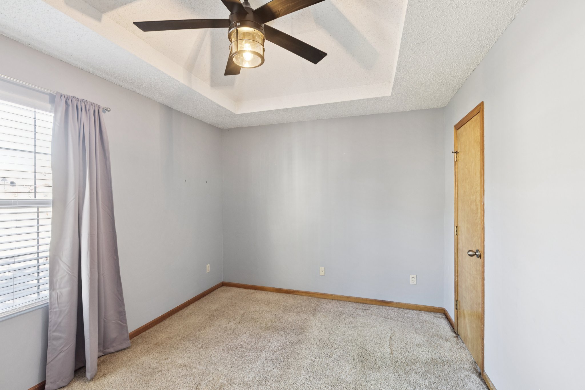 7446 - 1905 Claywoods Pkwy_015.jpg