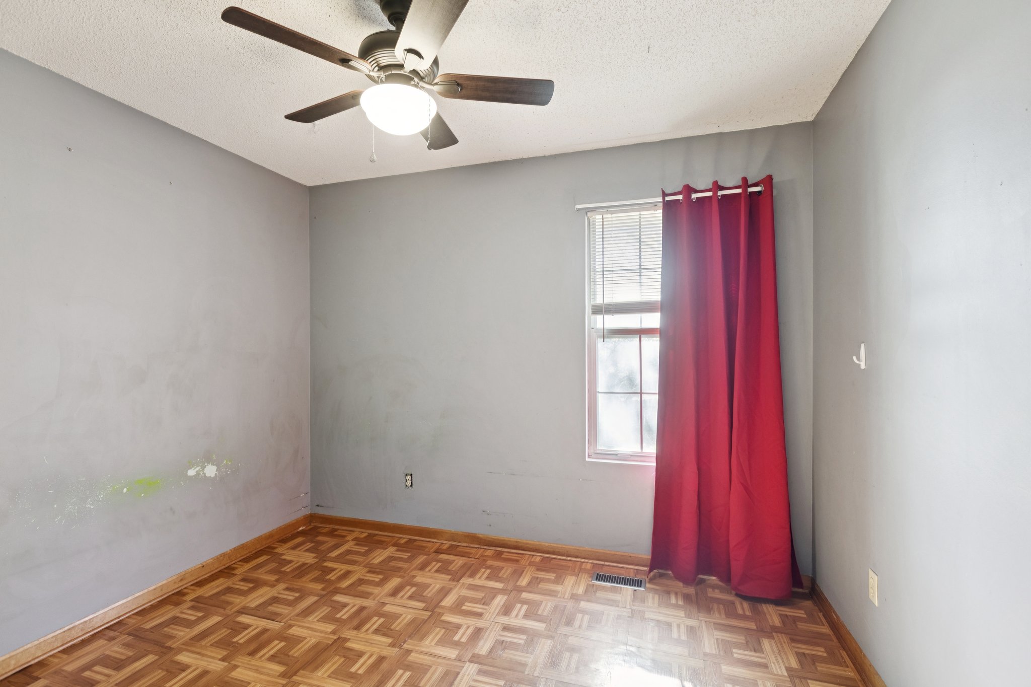 7446 - 1905 Claywoods Pkwy_019.jpg