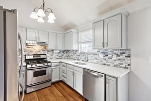 7446 - 1905 Claywoods Pkwy_012.jpg
