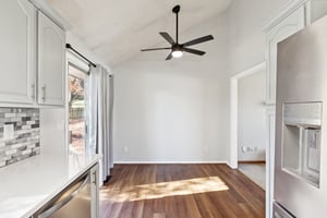 7446 - 1905 Claywoods Pkwy_013.jpg