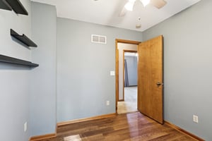 7446 - 1905 Claywoods Pkwy_014.jpg